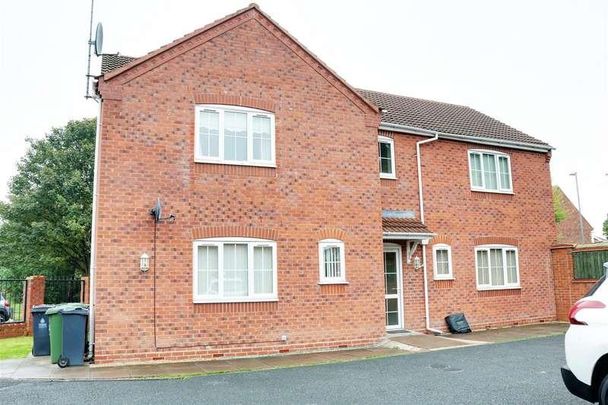 Greadier Street, Lane Head, Willenhall, WV12 - Photo 1