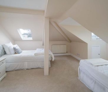 8 bedroom detached house to rent - Photo 2