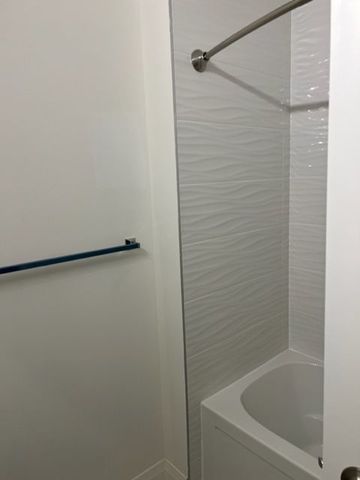 For Lease - 831 Port Darlington Road, Clarington, Ontario - Photo 4