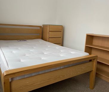 Newland Street West, Two Bed Student Property - 2025/26 - Photo 4