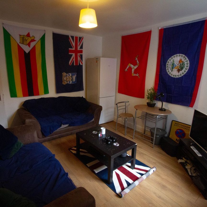 16 Balfour Road, NG7 1NZ, NOTTINGHAM - Photo 1