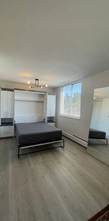 Furnished Studio Apartment Downtown Vancouver West End - Photo 1