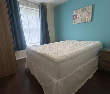 To Let - Photo 3