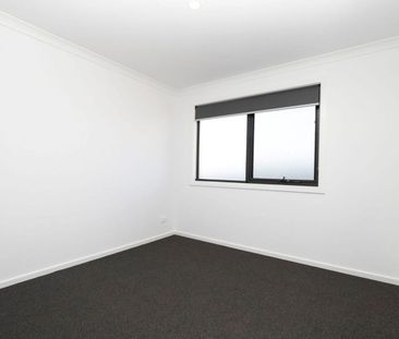 63 Normanby Boulevard, Deanside, Vic 3336 - Photo 1