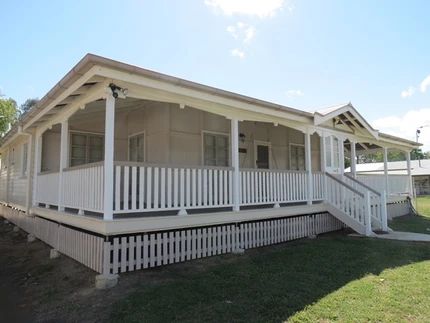 Beautiful Spacious Family Home - Photo 3