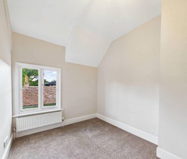 3 bedroom end of terrace house to rent - Photo 4