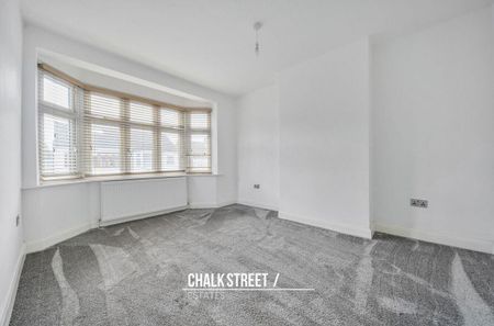 Park Crescent, Hornchurch, RM11 - Photo 4
