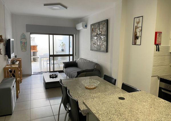 Vive o Inverno ao Sol: Apartamento Centralíssimo para Arrendamento em Olhos de Água, Albufeira