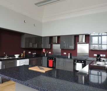 1 bedroom in a house share to rent - Photo 6