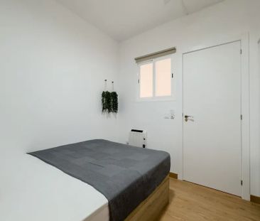 Carrer del Rosselló, Barcelona, Catalonia 08008 - Photo 2