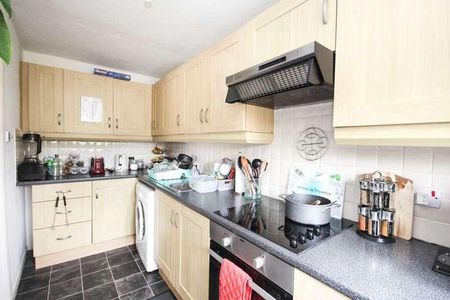 Pyegrove Chase, Bracknell, RG12 - Photo 2