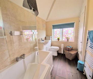 3 bedroom semi-detached house to rent - Photo 3