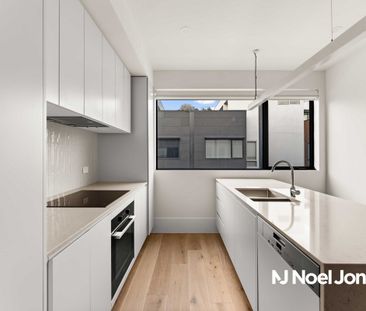 19 Watermark Close, PORT MELBOURNE - Photo 5