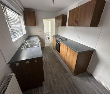 2 bedroom terraced house to rent - Photo 3