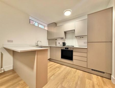 1 Bedroom Apartment To Let - Photo 2