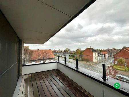 Penthouse met drie slaapkamers en garage in het centrum Koekelare - Photo 5
