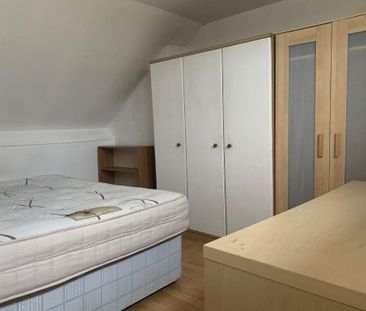 6 bedroom house to rent - Photo 3