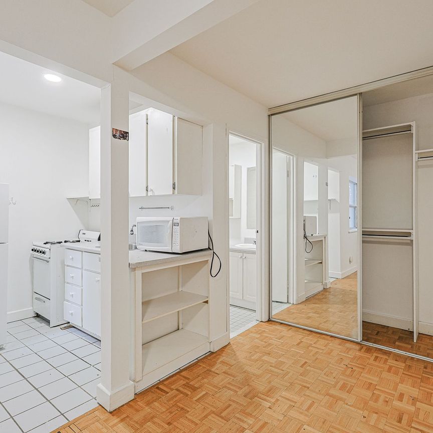 For Lease - 33 Maitland Street Unit# 204, Toronto, Ontario - Photo 1