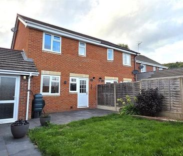 3 bedroom semi-detached house to rent - Photo 1