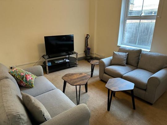 5 bedroom terraced house to rent - Photo 1