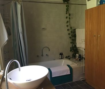 3-bedroom shared house / townhouse, Olive Road - Photo 3