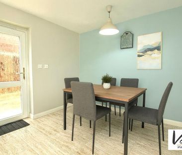 4 bedroom semi-detached house to rent - Photo 4