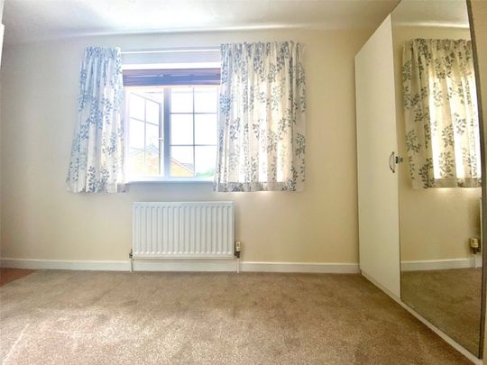 3 Bedroom House - Barons Mead, Southampton - Photo 1