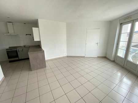 Location appartement 2 pièces, 47.75m², Castelnaudary - Photo 3