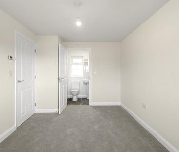 3 bedroom detached house to rent - Photo 3