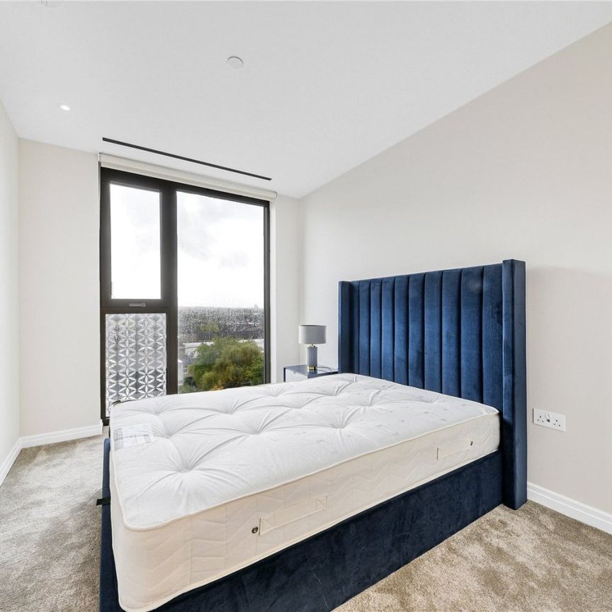 2 Sands End Lane, London, SW6 - Photo 1