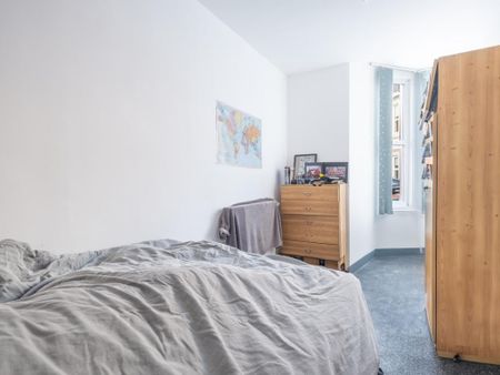 3 bedroom ground floor flat to rent - Photo 3