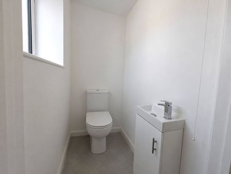 Beckingham Road, Guildford, Surrey, GU2 8BN - Photo 5
