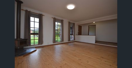 Impeccable family home in a prime location - Photo 3