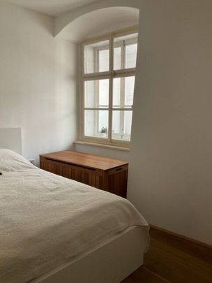 Charmante Altbau-Wohnung mit Loggia und einem Garten - Photo 1