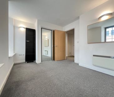 1 Bed Flat, Queens Road, NG2 - Photo 2