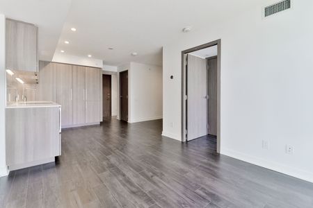 For Lease - 19 Bathurst Street Unit# 1107, Toronto, Ontario - Photo 3
