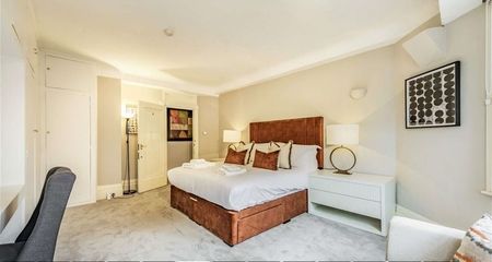 Strathmore Court, London - Photo 3