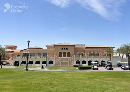 Modern Large Layout | Upgraded | Sky Room - Photo 4