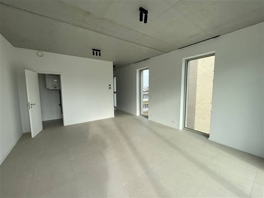 Appartement te huur - Photo 1