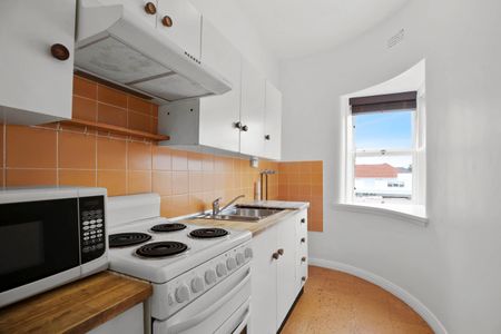 12/33 Campbell Parade, North Bondi NSW 2026 - Apartment For Rent | Domain - Photo 3