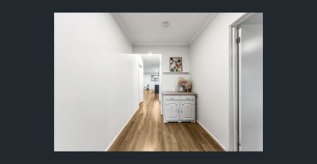 ✨ Stylish & Spacious Family Home in the Heart of Clyde! - Photo 5