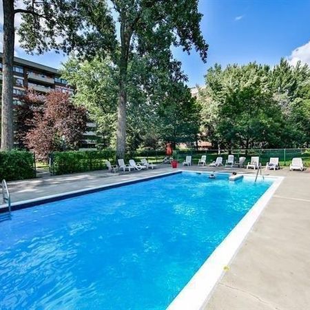 TOUT INCLUS! Condo de Luxe 3 1/2 830p.ca, MEUBLÉ à louer, 1188+charge$ - Photo 3