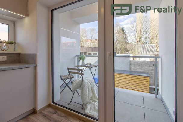 Pronájem bytu 1+kk 33 m² - Photo 1