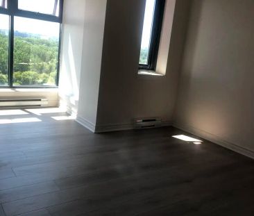 Rideau East Apartments — New renovated three-bedroom unit on the 12th floor facing Rideau Cannel - Photo 3