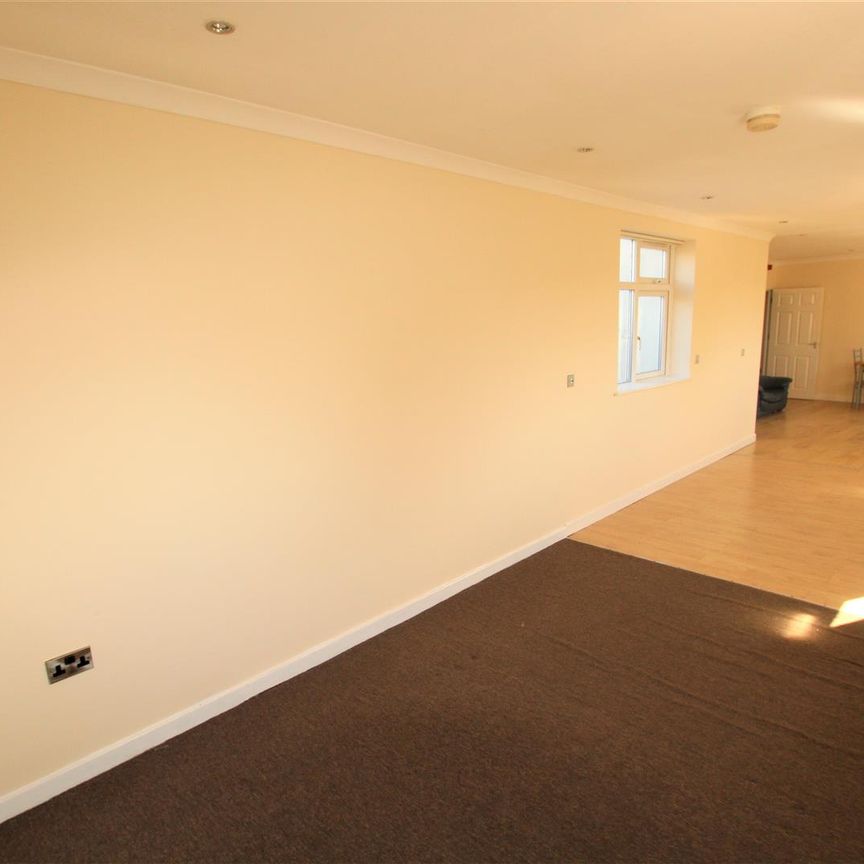 Western Road - Photo 1