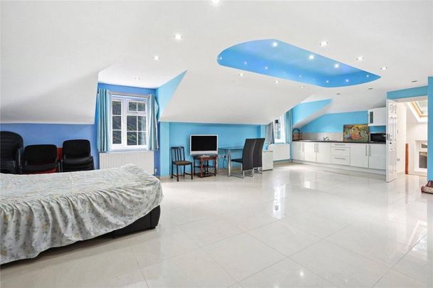 5 bedroom detached house to rent - Photo 1