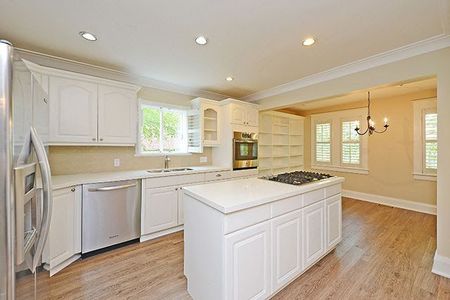 For Lease - 81 Chisholm Street, Oakville, Ontario - Photo 2