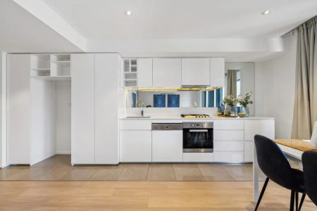 Spacious 2 Bedrooms Unfurnished Apartment - Photo 3