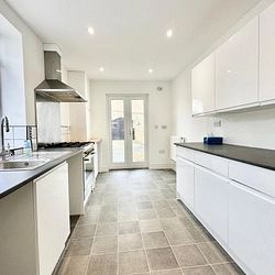 Manston Road, Ramsgate, CT11 0RB, Kent - Photo 3