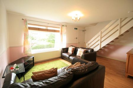 3 bedroom semi-detached house to rent - Photo 5